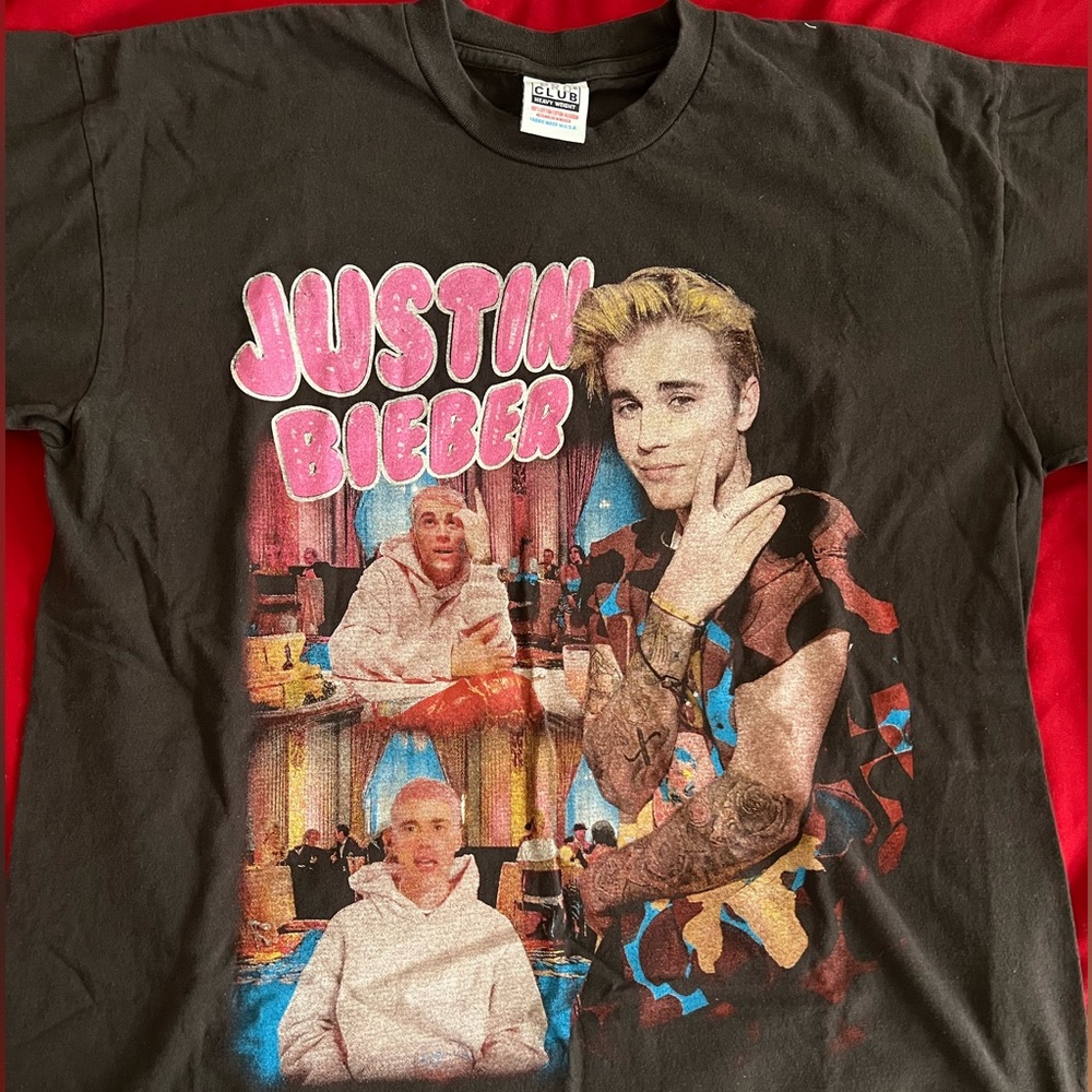 Vintage Justin Bieber front/back graphic T shirt size L/XL.